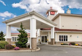 Econo Lodge Hadley near University allows 18 year olds to book a room