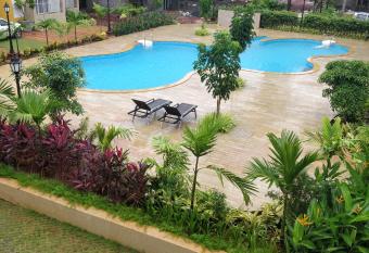 Most convenient 2 BR apartment in central Anjuna has Balcony rooms