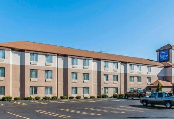 Sleep Inn allows 18 year olds to book a room