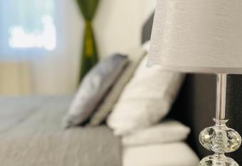 AV Apartment allows 18 year olds to book a room