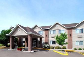 Comfort Inn Fergus Falls allows 18 year olds to book a room