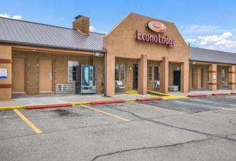 Econo Lodge Cameron has Smoking rooms