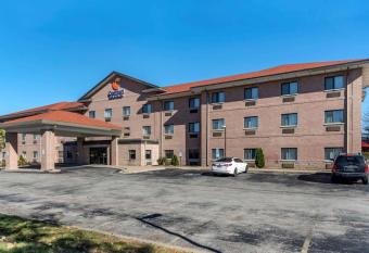 Comfort Inn & Suites Lees Summit - Kansas City allows 18 year olds to book a room