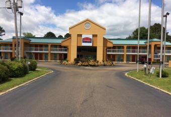Fairbridge Inn Express Natchez has Smoking rooms