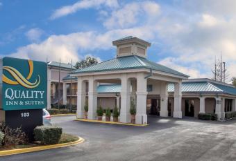 Quality Inn & Suites has Smoking rooms