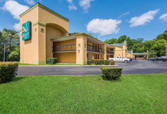 Quality Inn Kings Mountain has Smoking rooms