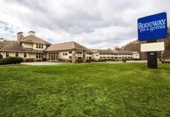 Rodeway Inn & Suites On The River has Smoking/Balcony rooms