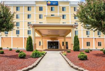 Comfort Inn Thomasville I-85 allows 18 year olds to book a room