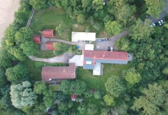 Habitat Esslingen allows 18 year olds to book a room