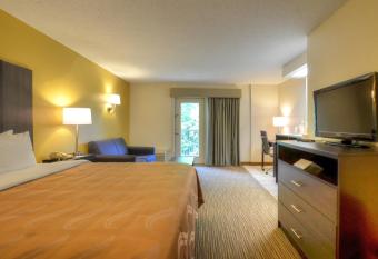 Quality Inn has Balcony rooms