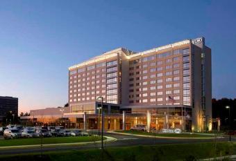 Hilton Baltimore BWI Airport allows 18 year olds to book a room