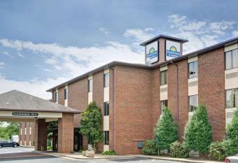 Days Inn & Suites by Wyndham Hickory has Smoking rooms