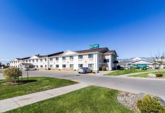 Quality Inn allows 18 year olds to book a room