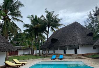 peeKAboo Diani Beach has Balcony rooms