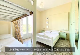 Afitos Beach Apartments has Balcony rooms
