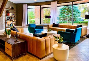 The Hub Middletown Red Bank, BW Signature Collection has Balcony rooms