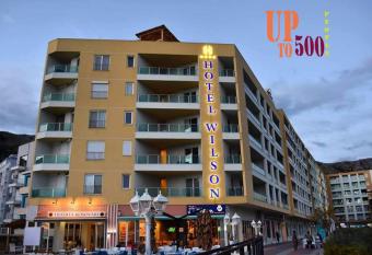 Hotel Wilson has Balcony rooms