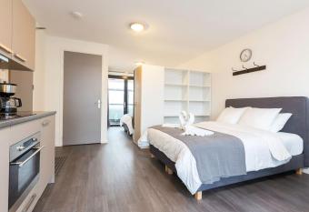 New Loft Apt View Delft city center balcony Utopia2c has Balcony rooms