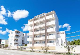 Little Island Okinawa Nago allows 18 year olds to book a room