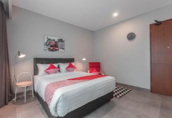 OYO 780 Acg House Kalibata Syariah allows 18 year olds to book a room