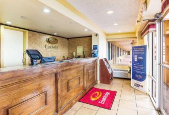 Econo Lodge McAlester allows 18 year olds to book a room