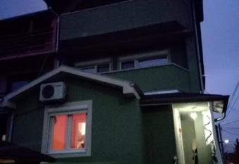 Apartman DOA has Balcony rooms