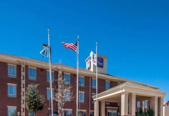 Sleep Inn & Suites Lawton Near Fort Sill allows 18 year olds to book a room