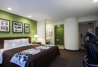 Sleep Inn Ontario allows 18 year olds to book a room