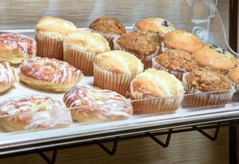 Quality Inn Florence allows 18 year olds to book a room