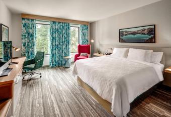 Hilton Garden Inn Wilsonville Portland allows 18 year olds to book a room
