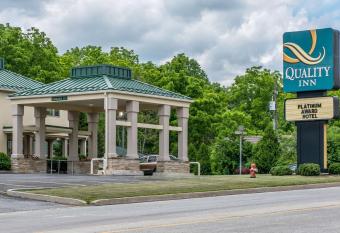 Quality Inn Bedford has Balcony rooms