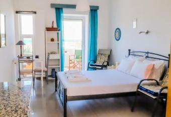 Seaview Studio has Balcony rooms