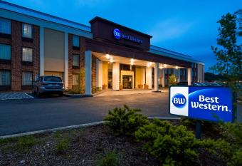 Best Western Harrisburg North allows 18 year olds to book a room