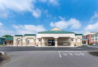 Quality Inn Selinsgrove allows 18 year olds to book a room