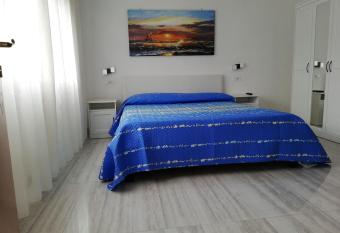 Appartamento Le Magnolie 2 allows 18 year olds to book a room