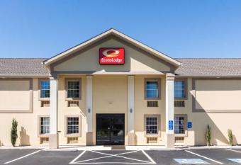 Econo Lodge Harrisburg - Southwest of Hershey Area allows 18 year olds to book a room