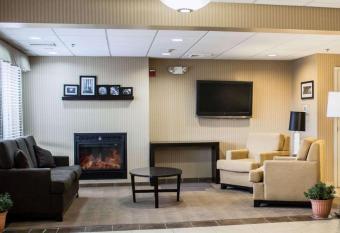Quality Inn and Suites Chambersburg has Smoking rooms