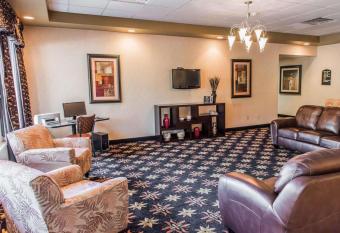 Comfort Inn Somerset allows 18 year olds to book a room