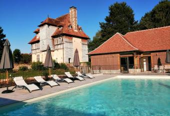 Les Manoirs des Portes de Deauville - Small Luxury Hotel Of The World allows 18 year olds to book a room
