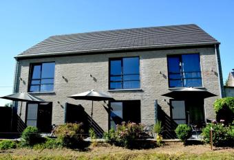 La Chambre Du P  lerin has Balcony rooms