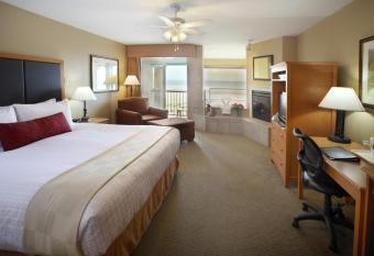 Best Western Plus Ocean View Resort allows 18 year olds to book a room