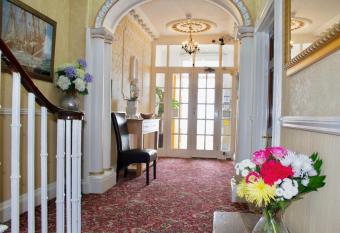 Helmsman Guesthouse allows 18 year olds to book a room