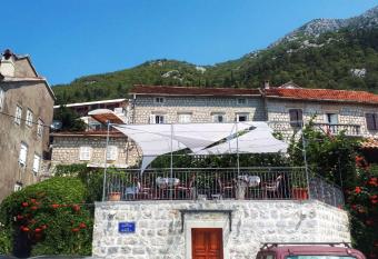 Guesthouse   muki   has Balcony rooms