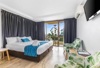 Bayview Tower has Balcony rooms