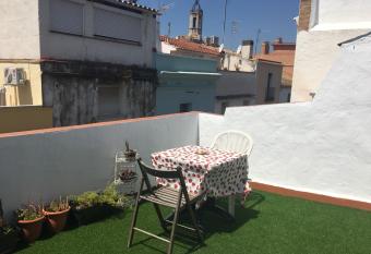 Casa El Rinc  n de la Geltr   allows 18 year olds to book a room