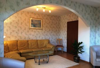 CLEOPATRA - Zimmervermietung allows 18 year olds to book a room