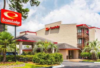 Motel 6 Summerville Sc Charleston has Smoking rooms