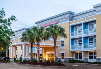 Comfort Suites at Isle of Palms Connector has Balcony rooms