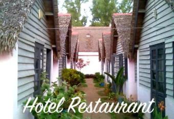 Chez Zizou Manakara has Balcony rooms