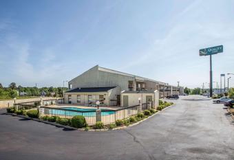 Quality Inn Gaffney I-85 has Smoking rooms